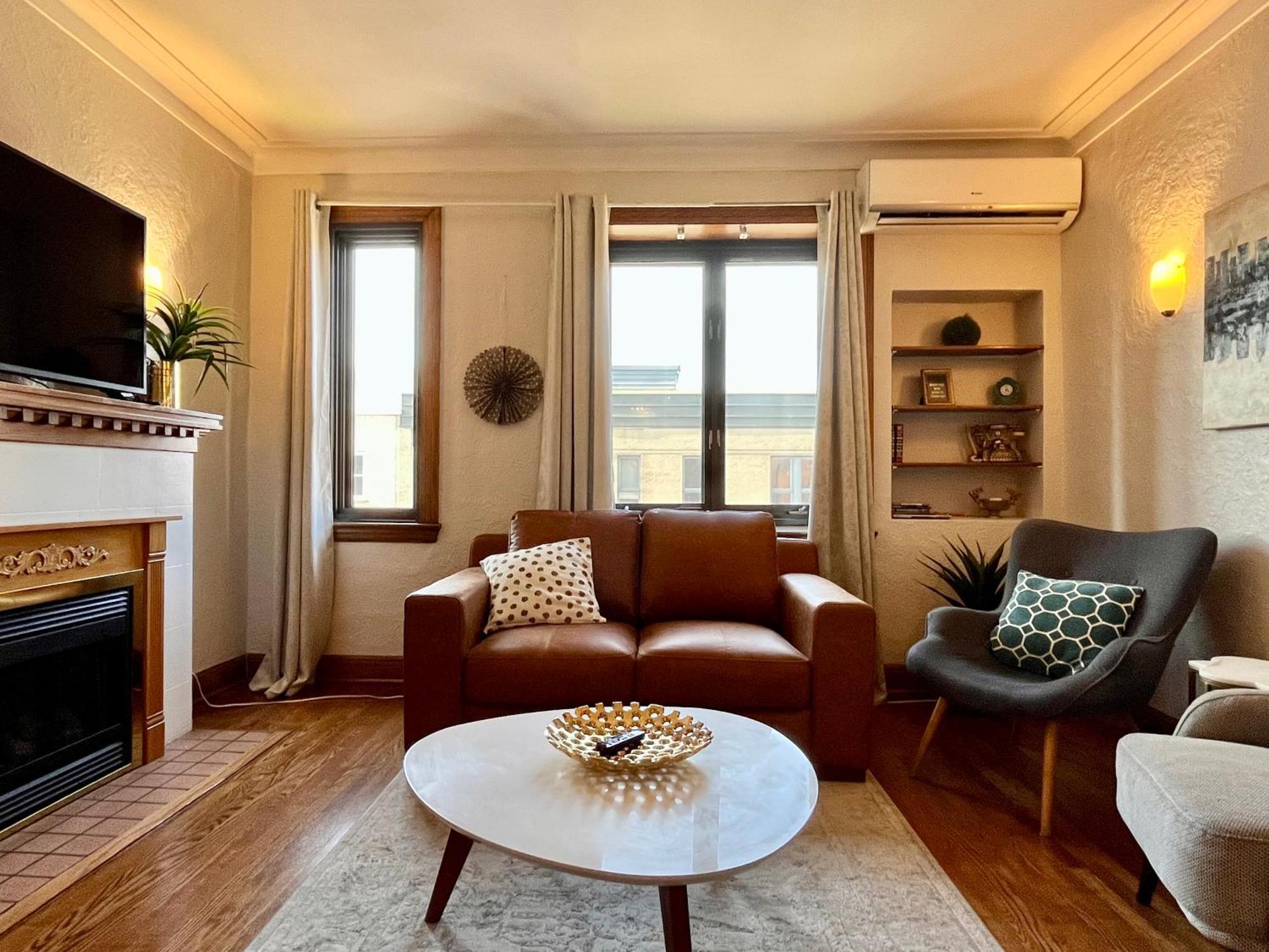 Mtlvacationrentals-The Mtlvr Kisses Montreal Bagian luar foto