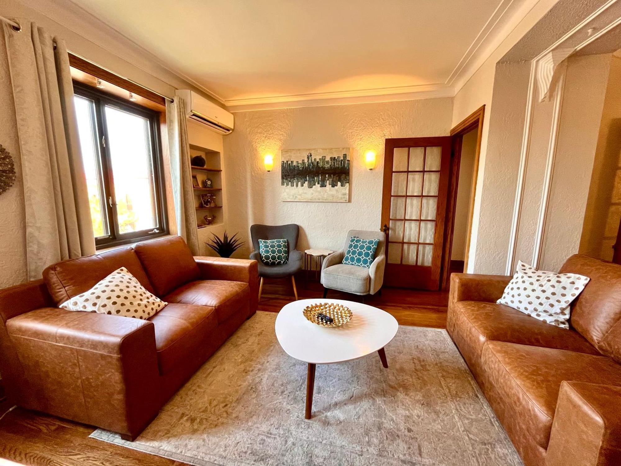 Mtlvacationrentals-The Mtlvr Kisses Montreal Bagian luar foto