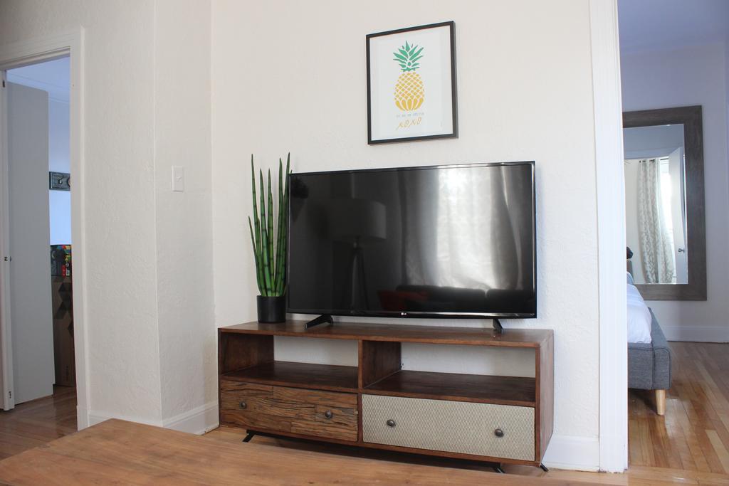 Mtlvacationrentals-The Mtlvr Kisses Montreal Bagian luar foto