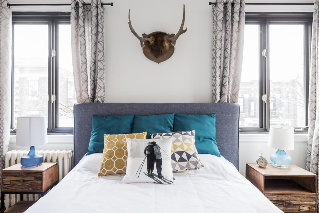 Mtlvacationrentals-The Mtlvr Kisses Montreal Bagian luar foto