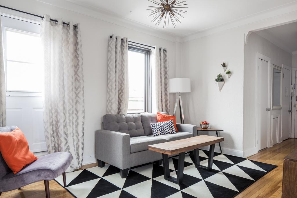 Mtlvacationrentals-The Mtlvr Kisses Montreal Bagian luar foto