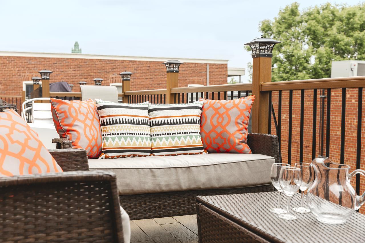 Mtlvacationrentals-The Mtlvr Kisses Montreal Bagian luar foto